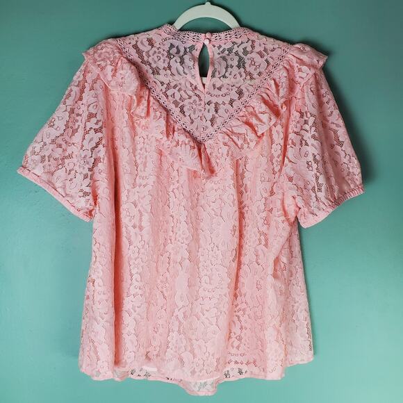 Torrid Women's Pink Lace Ruffle Detail Short Sleeve Top Size 2X - Picture 2 of 8